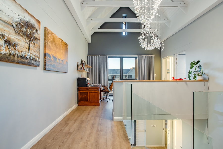 5 Bedroom Property for Sale in Val De Vie Estate Western Cape